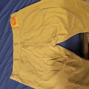 LEVIS MENS 505 38x30 khaki pants
